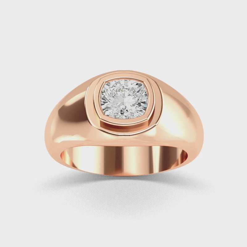 Herrring i 14 karat guld med kuddslipad diamant och labbodlad diamant – elegant och maskulin stil SJR57377